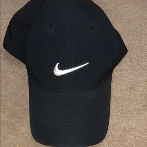 Nike black dad hat